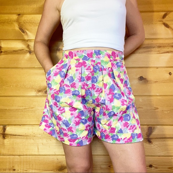 Vintage Pants - Vintage floral multicolor pleated 80s 90s shorts Bermuda retro mom high waisted